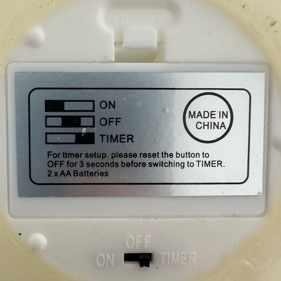 Pair of Ivory Decorative Flameless Candles - Picture 5 of 5